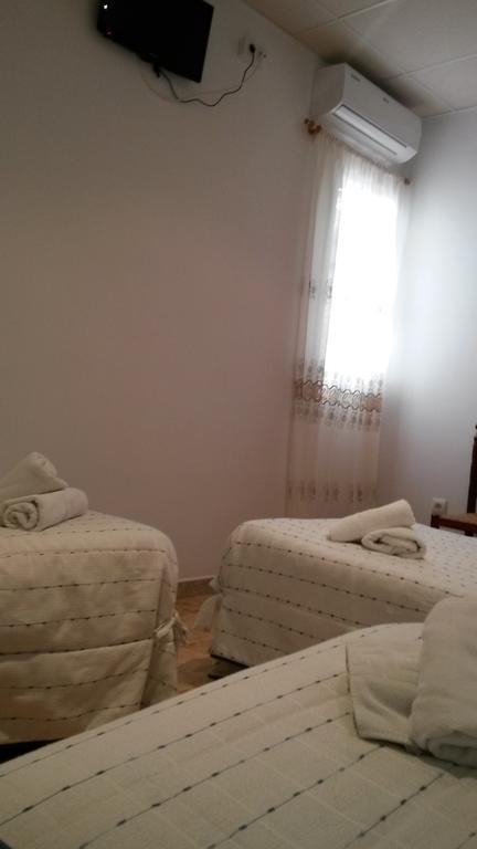 Hostal Virgen Del Pilar บาซา ภายนอก รูปภาพ