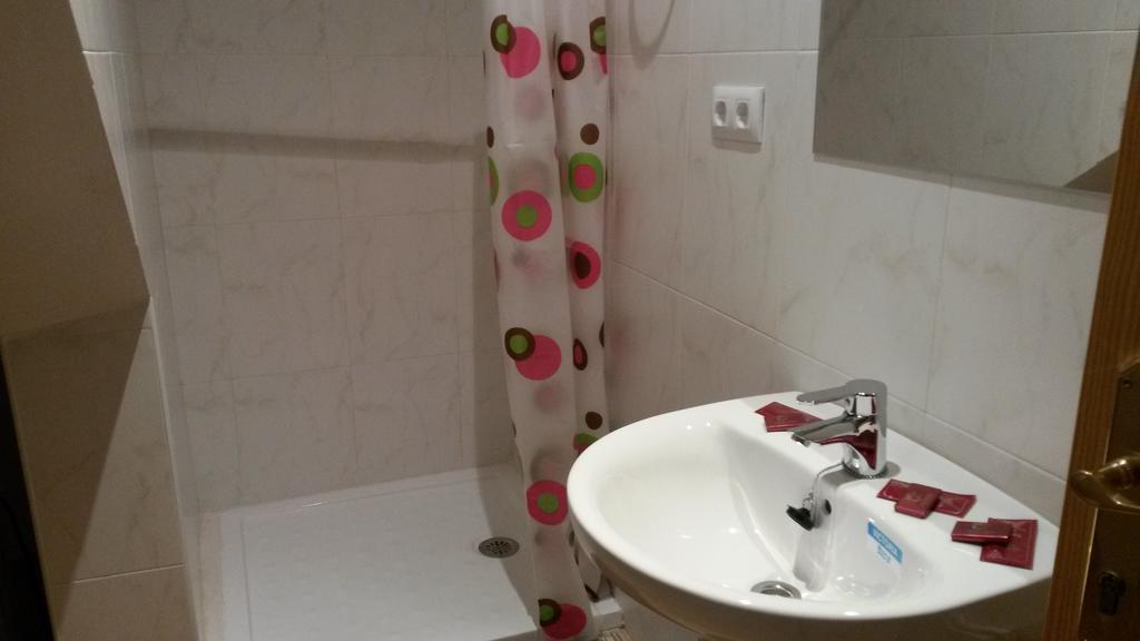 Hostal Virgen Del Pilar บาซา ภายนอก รูปภาพ