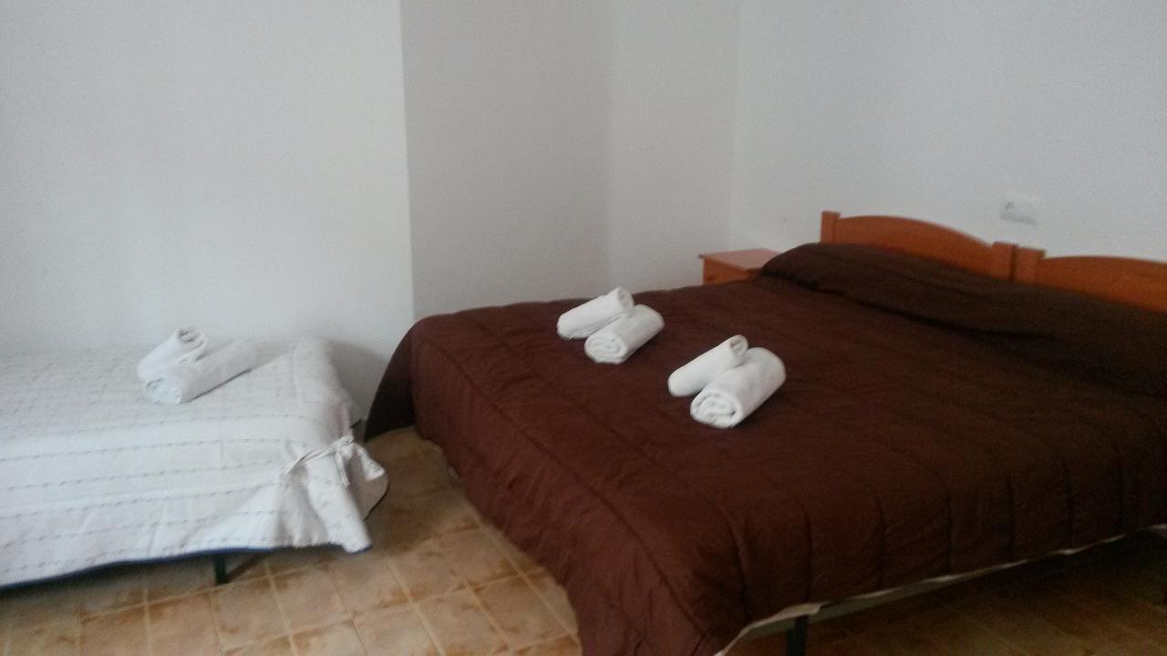 Hostal Virgen Del Pilar บาซา ภายนอก รูปภาพ
