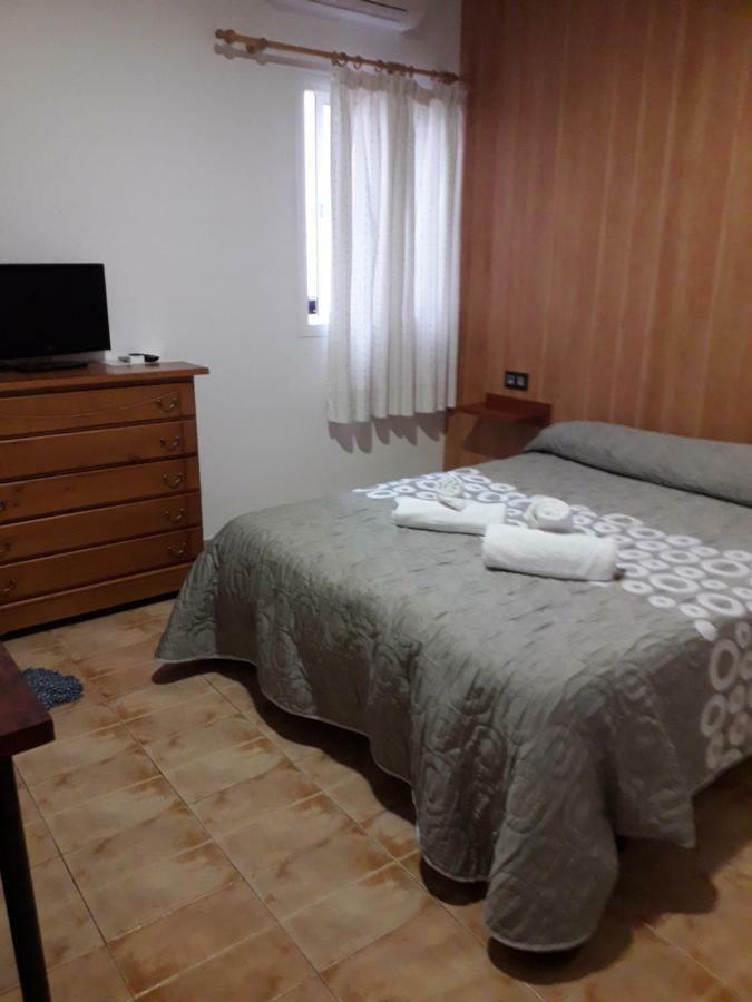 Hostal Virgen Del Pilar บาซา ภายนอก รูปภาพ